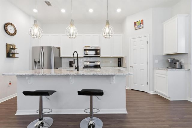 2201 STANDING ROCK CIRCLE, Oakland, FL 34787