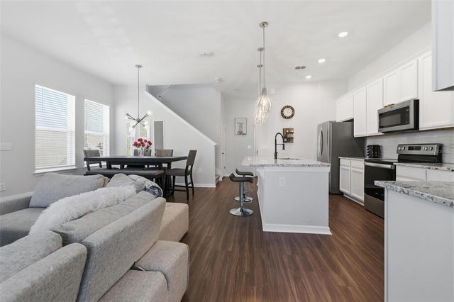 2201 STANDING ROCK CIRCLE, Oakland, FL 34787