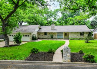303 Stewart ST, Meadowlakes, TX 78654