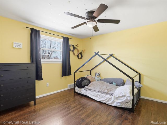 32463 STEINHAUER Street, Westland, MI 48186