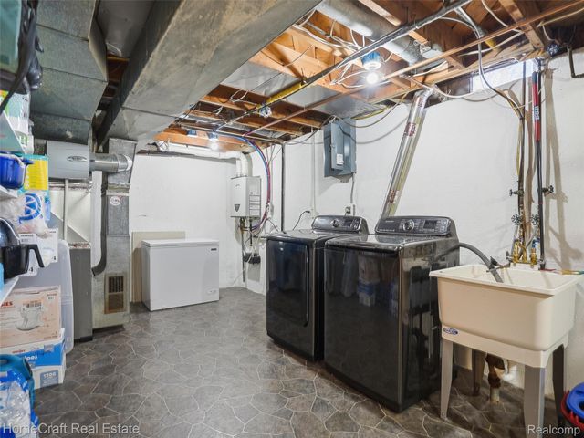 32463 STEINHAUER Street, Westland, MI 48186