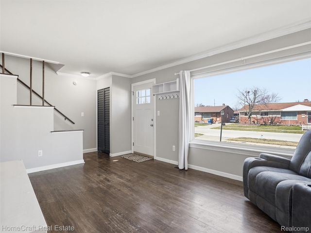 32463 STEINHAUER Street, Westland, MI 48186