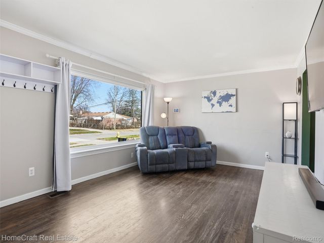 32463 STEINHAUER Street, Westland, MI 48186