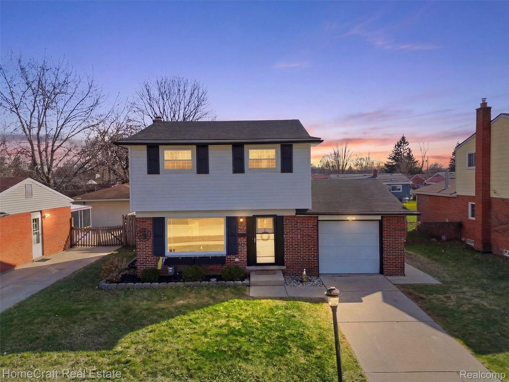 32463 STEINHAUER Street, Westland, MI 48186