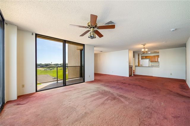 1400 Ocean Dr 502-A, Corpus Christi, TX 78404