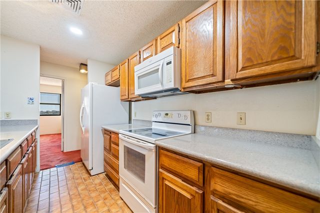 1400 Ocean Dr 502-A, Corpus Christi, TX 78404