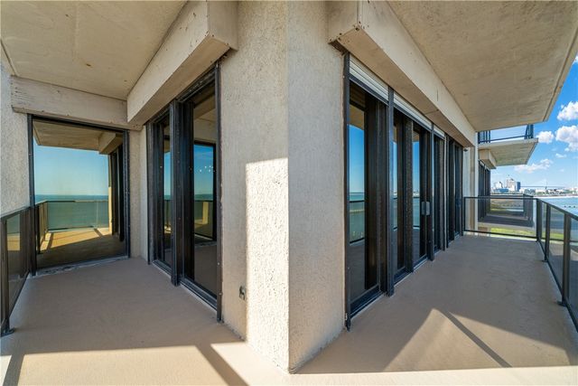 1400 Ocean Dr 502-A, Corpus Christi, TX 78404