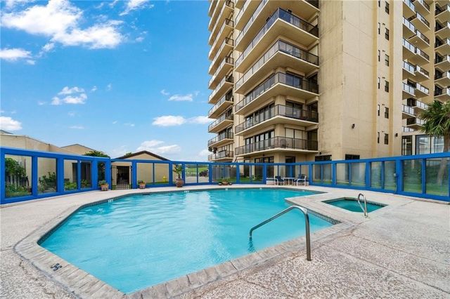 1400 Ocean Dr 502-A, Corpus Christi, TX 78404