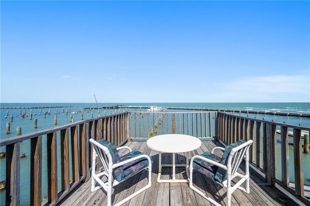 1400 Ocean Dr 502-A, Corpus Christi, TX 78404