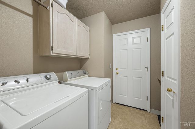 6501 Outlook Dr, Boise, ID 83714