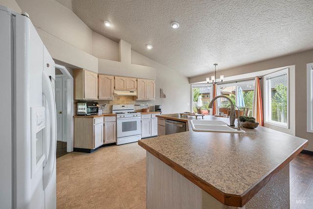 6501 Outlook Dr, Boise, ID 83714