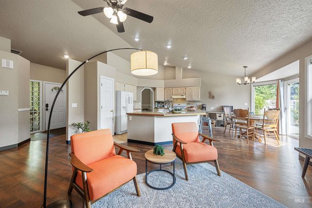 6501 Outlook Dr, Boise, ID 83714