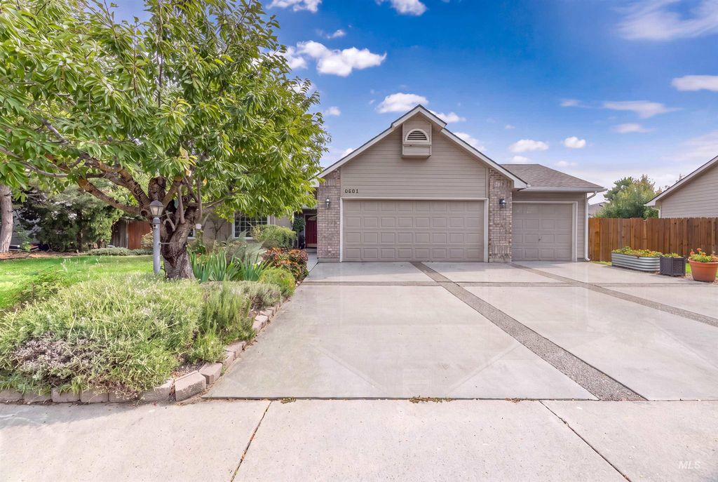 6501 Outlook Dr, Boise, ID 83714