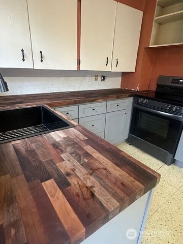 1302 W 5th Street, Aberdeen, WA 98520