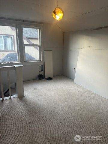 1302 W 5th Street, Aberdeen, WA 98520