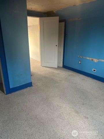 1302 W 5th Street, Aberdeen, WA 98520