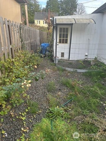 1302 W 5th Street, Aberdeen, WA 98520