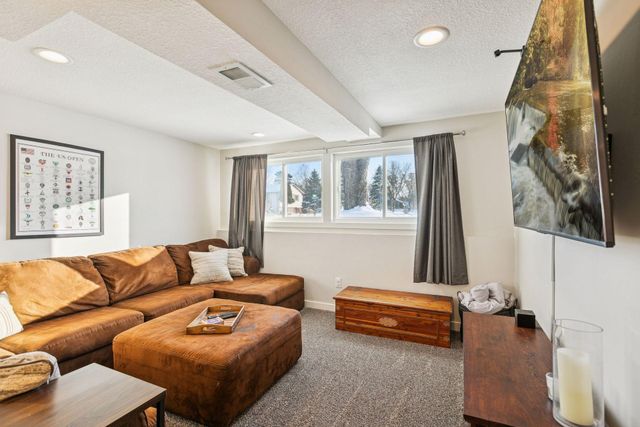 907 132nd Lane NE, Blaine, MN 55434