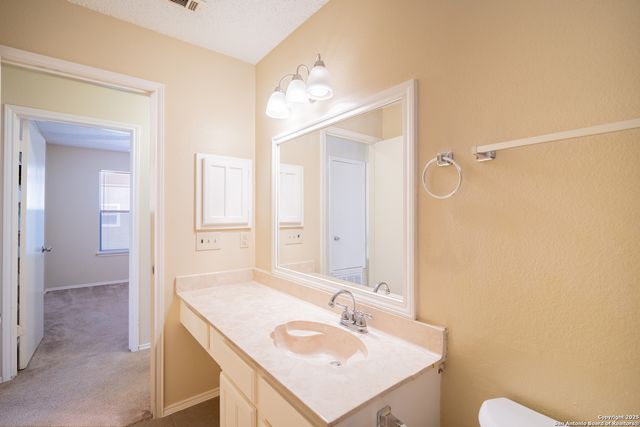 5619 Sunup Dr, San Antonio, TX 78233