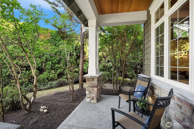 2098 211th Place SE, Sammamish, WA 98075