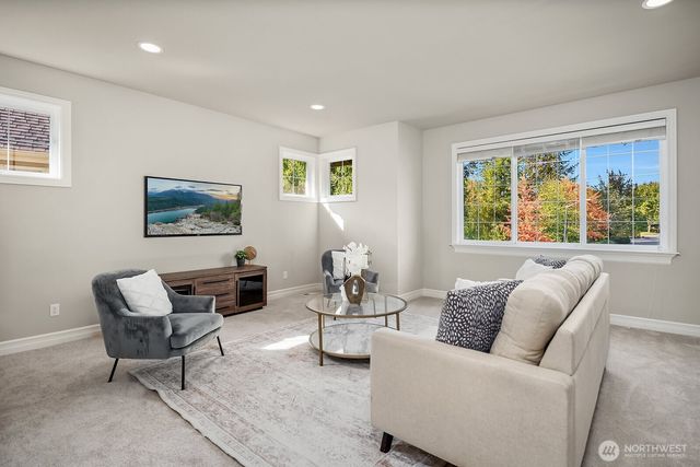 2098 211th Place SE, Sammamish, WA 98075