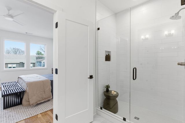 2235 Cruzen St, Nashville, TN 37211