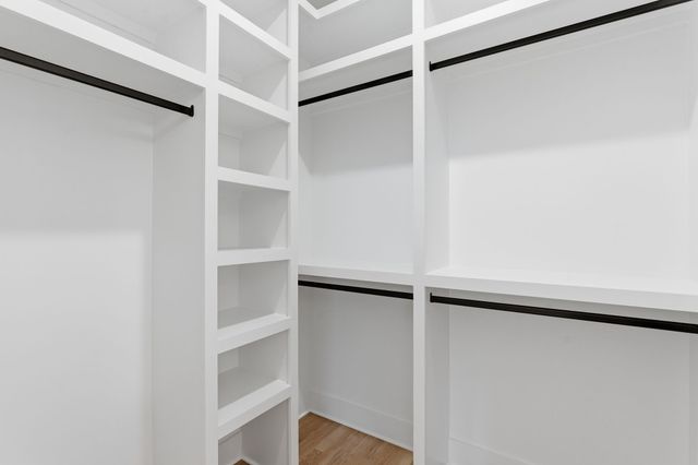 2235 Cruzen St, Nashville, TN 37211