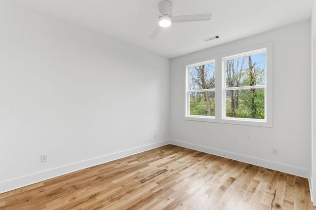 2235 Cruzen St, Nashville, TN 37211