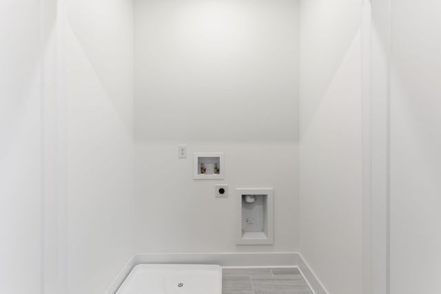 2235 Cruzen St, Nashville, TN 37211