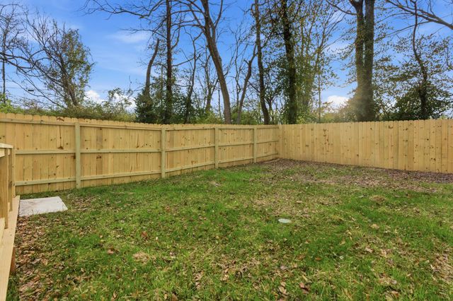 2235 Cruzen St, Nashville, TN 37211