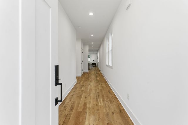 2235 Cruzen St, Nashville, TN 37211