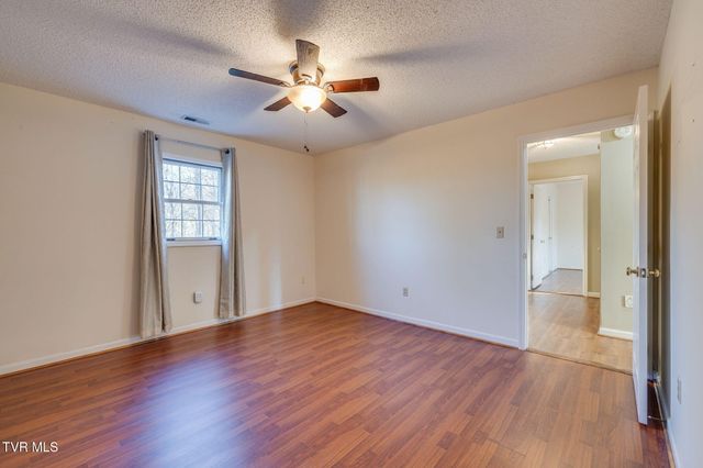 1001 Fiddlers Way, Kingsport, TN 37664