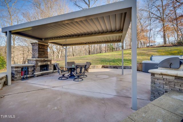 1001 Fiddlers Way, Kingsport, TN 37664