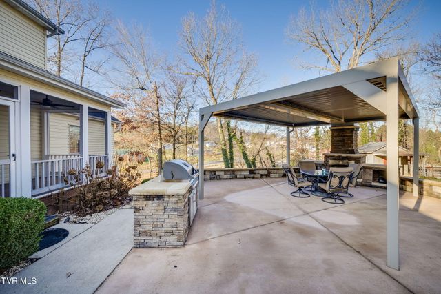 1001 Fiddlers Way, Kingsport, TN 37664