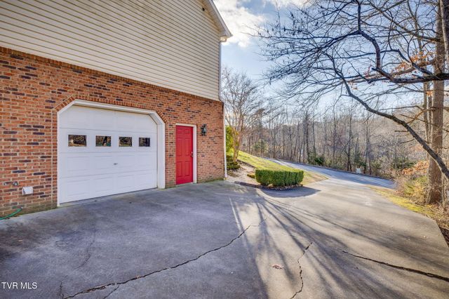 1001 Fiddlers Way, Kingsport, TN 37664