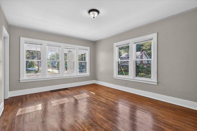 1159 Benjamin Avenue SE, Grand Rapids, MI 49506