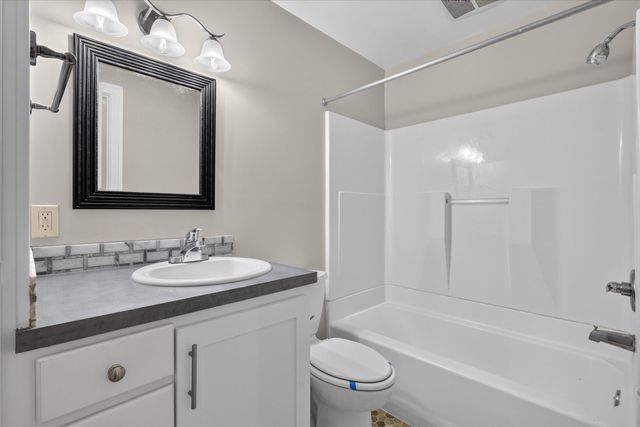 1159 Benjamin Avenue SE, Grand Rapids, MI 49506