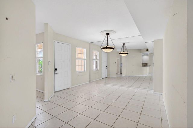 12468 Crystal Pointe Drive 102, Boynton Beach, FL 33437