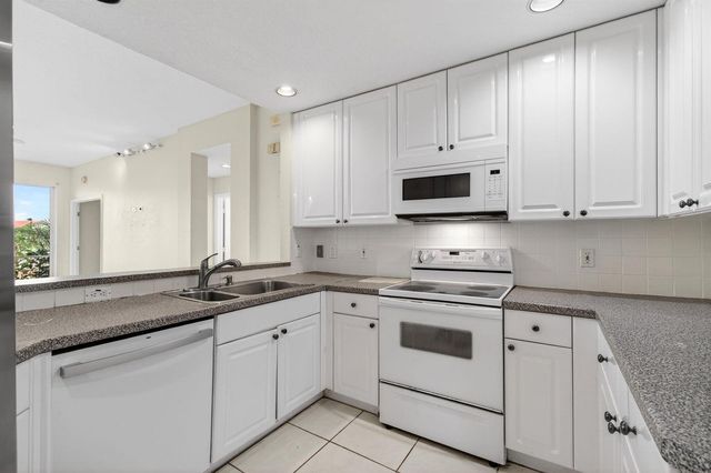 12468 Crystal Pointe Drive 102, Boynton Beach, FL 33437