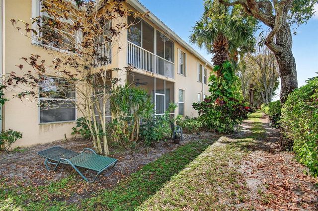 12468 Crystal Pointe Drive 102, Boynton Beach, FL 33437