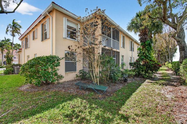 12468 Crystal Pointe Drive 102, Boynton Beach, FL 33437