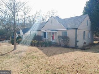 366 Lynnhaven Drive SW, Atlanta, GA 30310