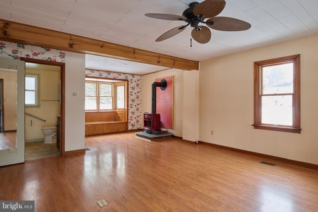 320 LOOP RD, Boalsburg, PA 16827