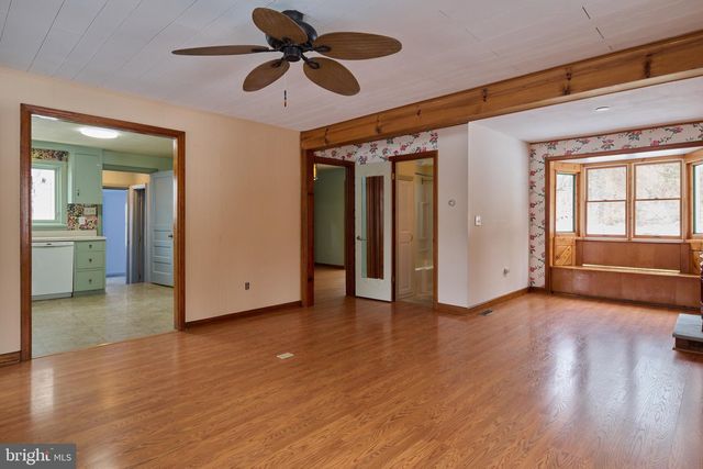 320 LOOP RD, Boalsburg, PA 16827