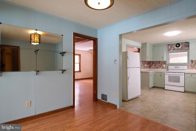 320 LOOP RD, Boalsburg, PA 16827