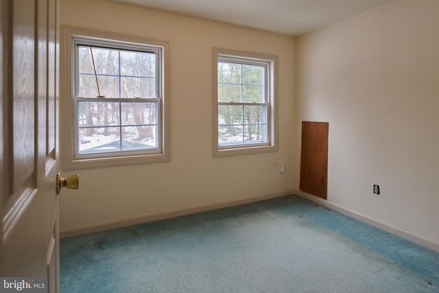 320 LOOP RD, Boalsburg, PA 16827