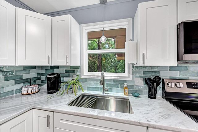 6 Ipswich Drive, Bella Vista, AR 72714