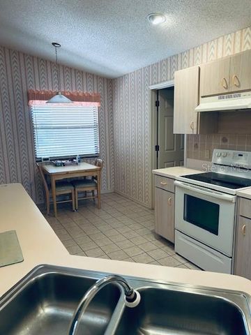 668 JAMAICA CIRCLE, Lakeland, FL 33803