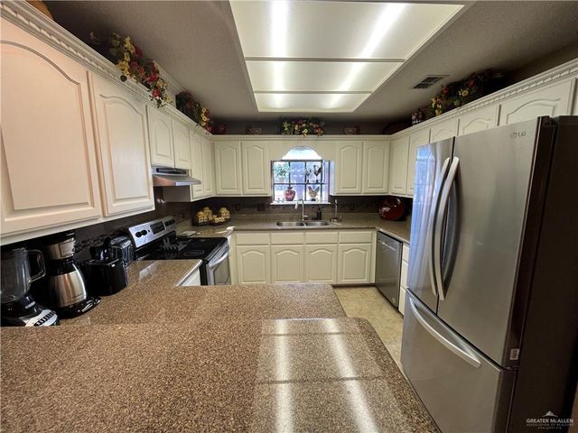 424 Rexine Drive, Alamo, TX 78516