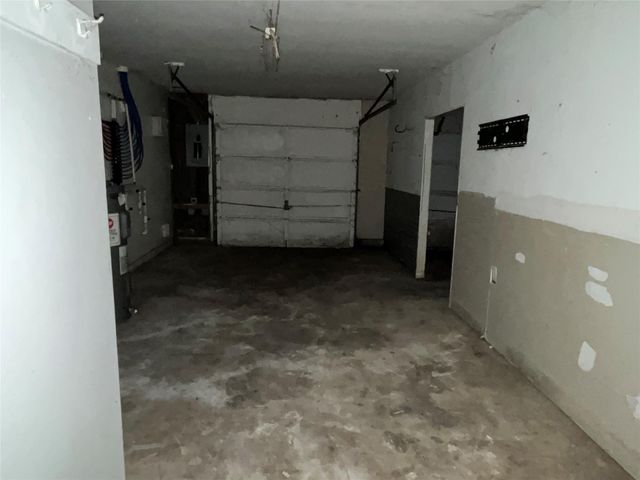 109 Buffalo Trail, Lake Jackson, TX 77566